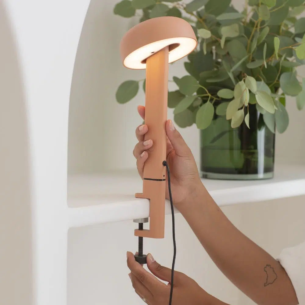 Lampe Serre-Joint NOD – Rose Cendré – TIPTOE