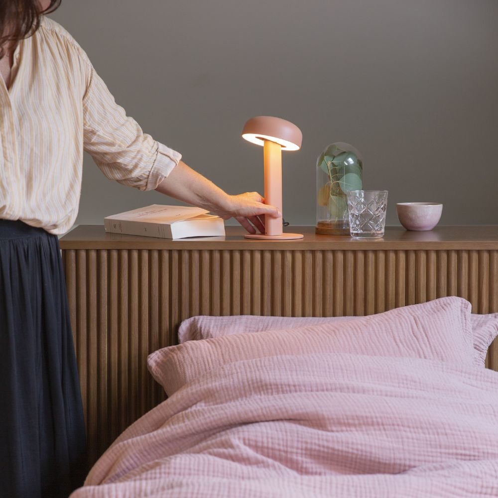 Lampe à poser NOD – Rose Cendré – TIPTOE